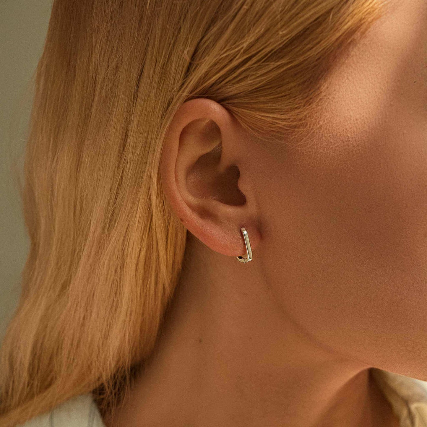 Minimalist rectangle S925 sterling silver huggie earrings with sleek rectangular design