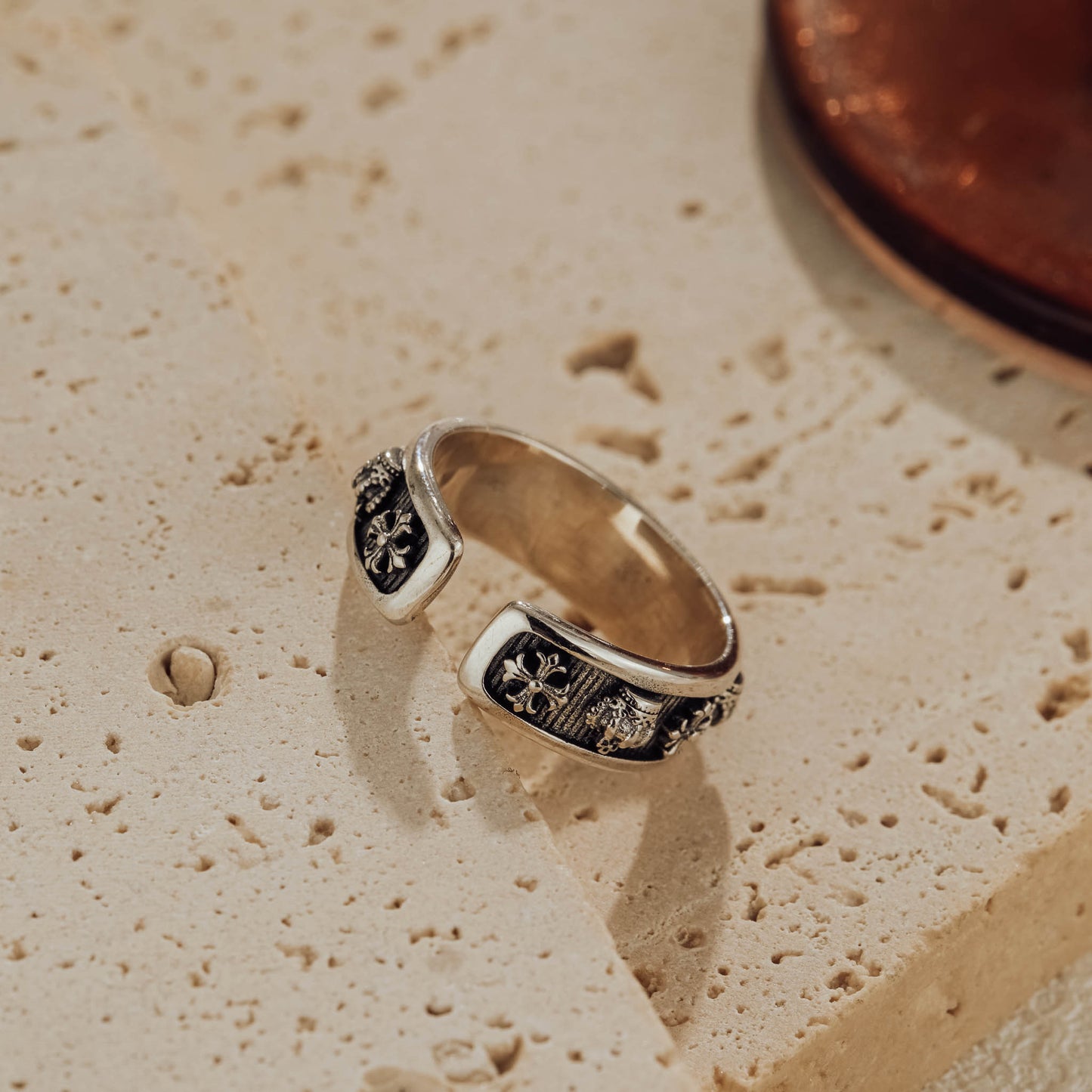 Open band adjustable S925 sterling silver ring minimum US size 5